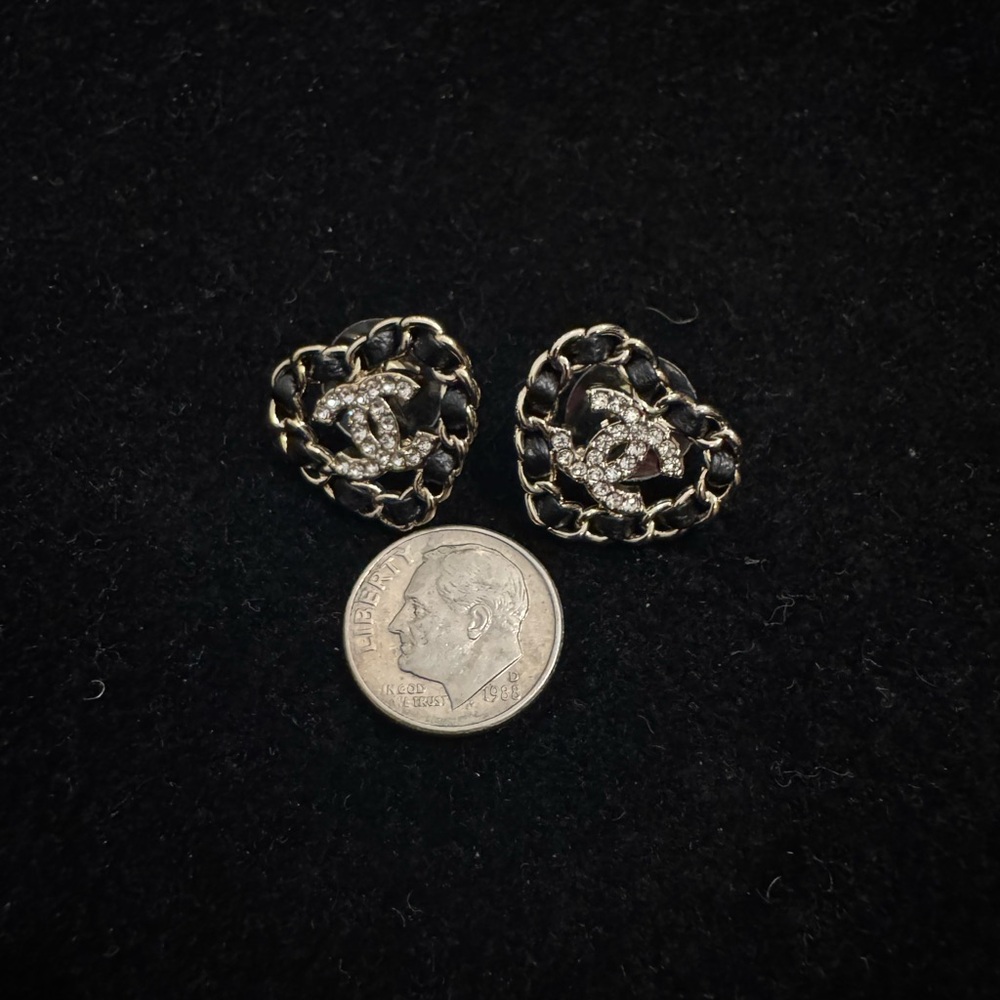 Chanel Gold and Silver Tweed Heart Earrings - Picture 4 of 5